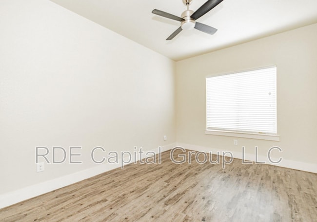 Photo - 3221 Elihu St