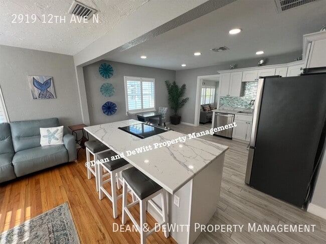 Photo - 2919 12th Ave N