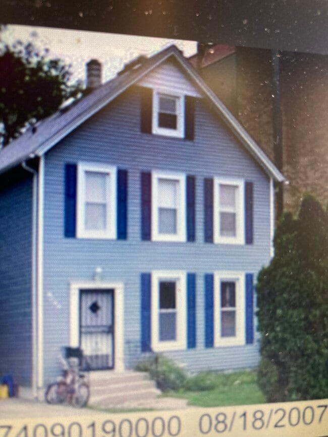 Building Photo - 1452 Jefferson St Unit 1 Rental