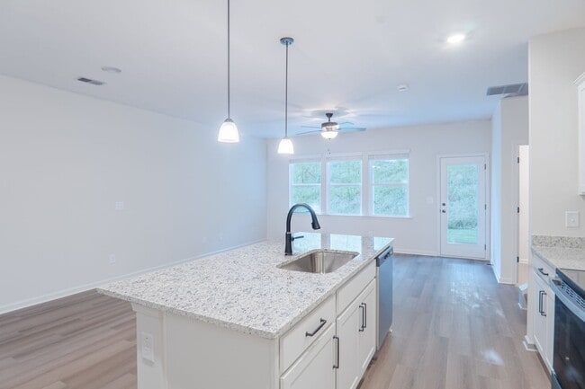 5 Summit Dr E
