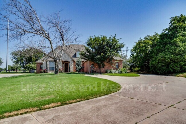 Photo - 3341 Heritage Green Cir