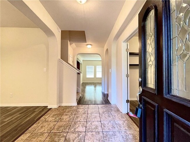 906 Mesquite Hollow Pl
