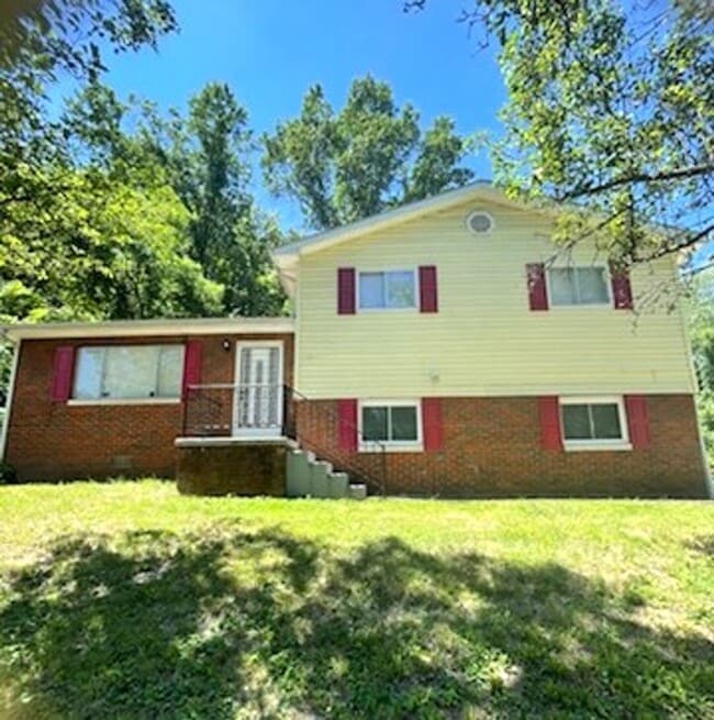 Building Photo - 1120 Norway Ave Unit Apartment 2