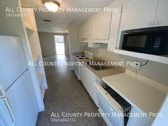 Photo - Pet Friendly / Central A/C / Carport / Lau...