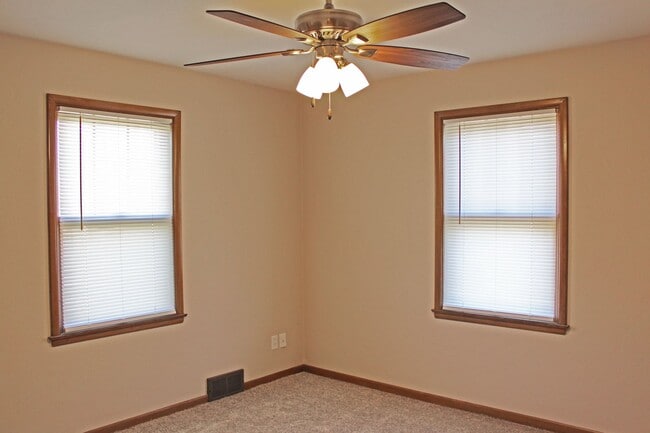 Photo - 2-Bedroom, 1-Bath House for Rent Unit 1712 S 8th Ave