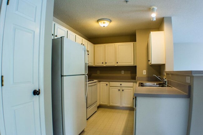 Photo - 624 Ivy Glen Dr