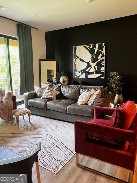 Building Photo - 112 Rogers St NE Unit 504