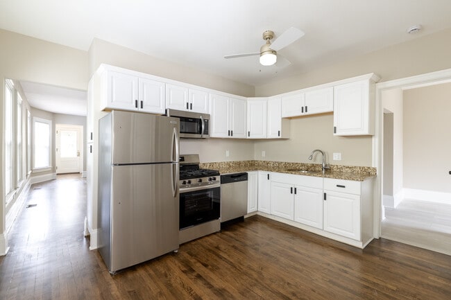 Building Photo - 2756 S Logan Ave Unit 2756 Lower Rental