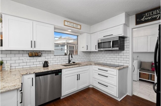 Photo - 20211 Salzburg Ln