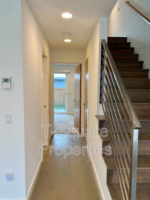 Photo - 3905 SW Findlay St