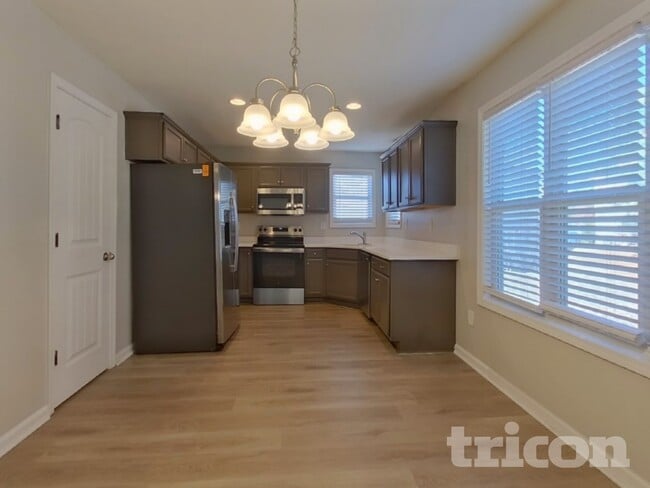 Photo - 110 Andrews Ct