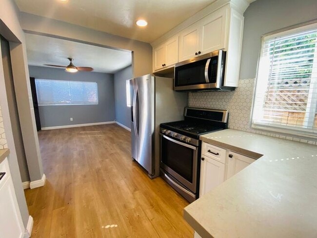 Photo - Lovely remodeled 3 bed 1 bath in Pacific Beach ! Minutes from Mission Bay and the beach!