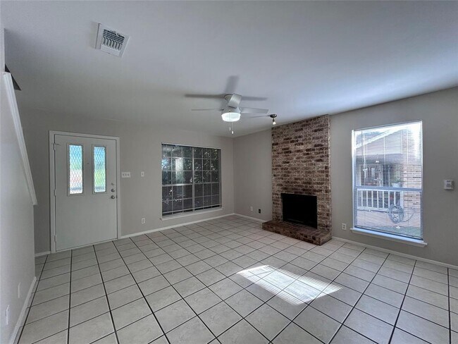 Photo - 1707 Waterloo Tr Townhome