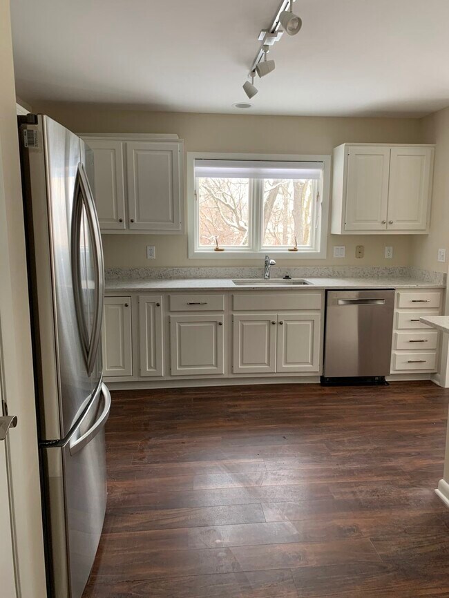 D Unit kitchen