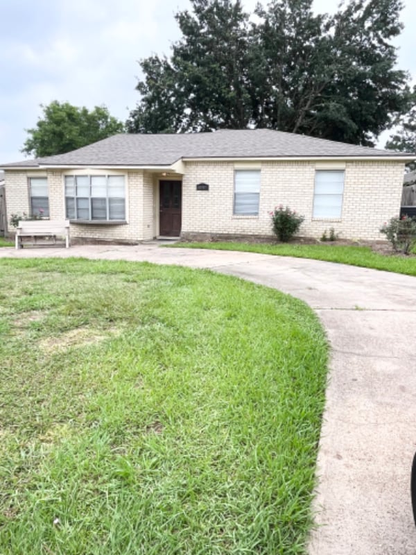 Building Photo - 10707 Scenic Dr