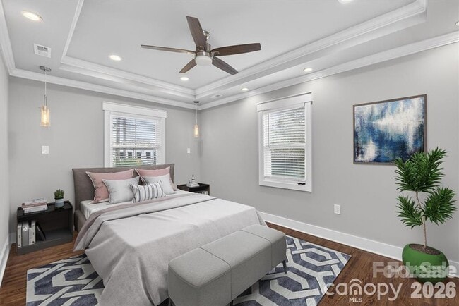 Photo - 307 E Peterson Dr