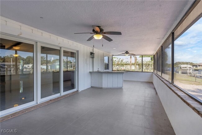 Building Photo - 2210 Isle of Pines Ave