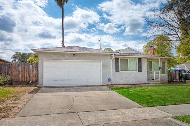 Photo - 2234 E Rialto Ave