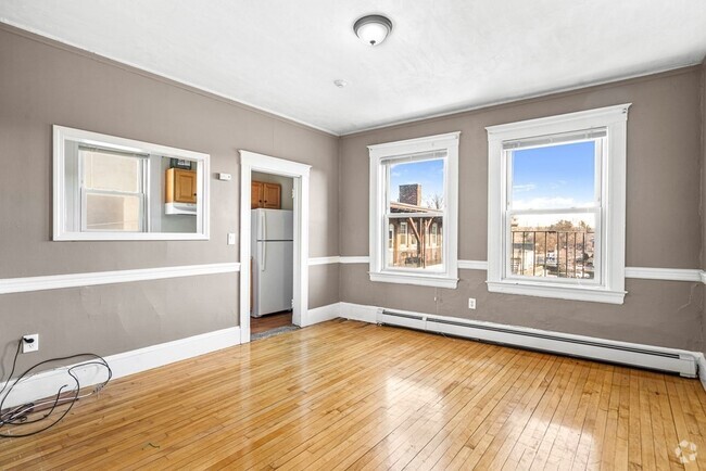 Building Photo - 544 Washington St Rental