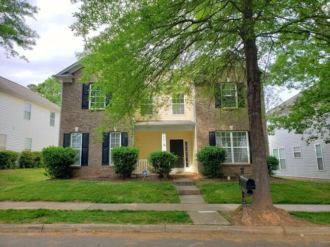 Building Photo - 5 bedroom home in Carrington Ridge