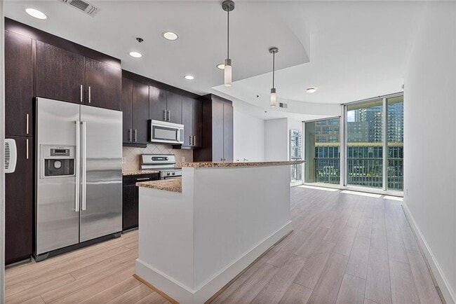 Building Photo - 1080 Peachtree St NE Unit 1006 Rental