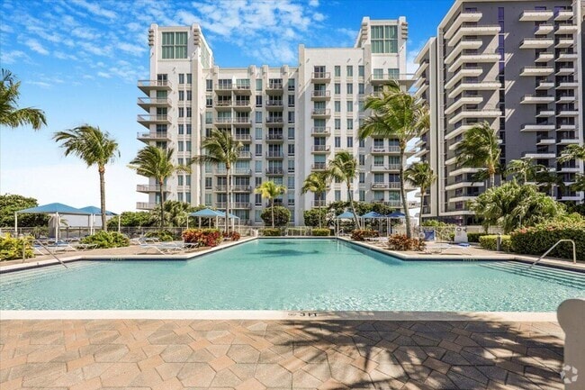 Building Photo - 300 S Australian Ave Unit 717 Rental