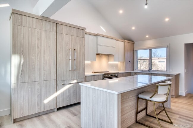 Photo - 32 Library Ave