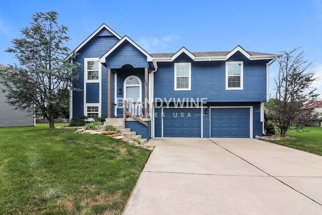 Building Photo - 106 W Laredo Trail Rental