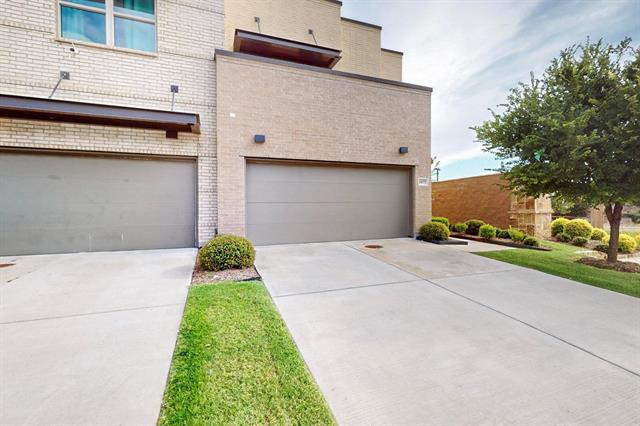 Photo - 1077 Maverick Dr