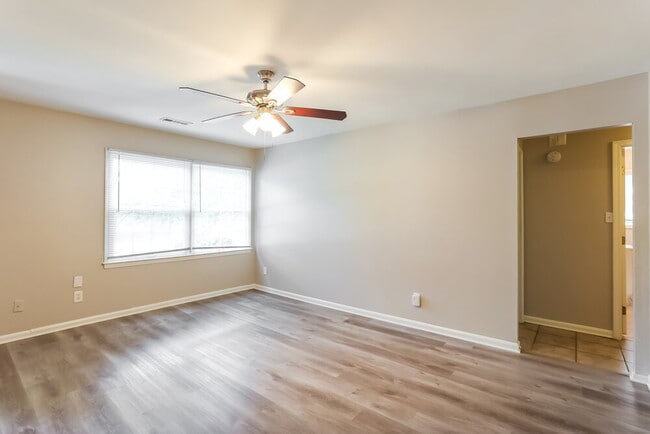 Photo - 1550 Flicker Rd