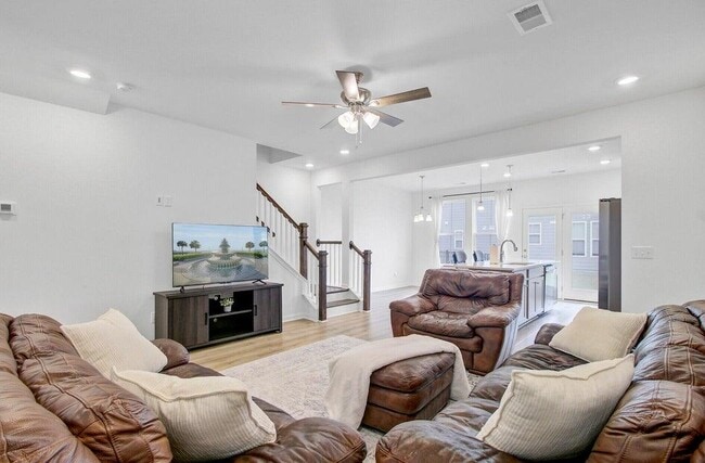 Photo - 770 Trotters Ln