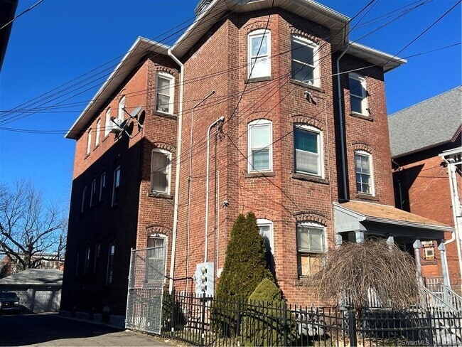 Building Photo - 103 Hungerford St Unit 3 Rental