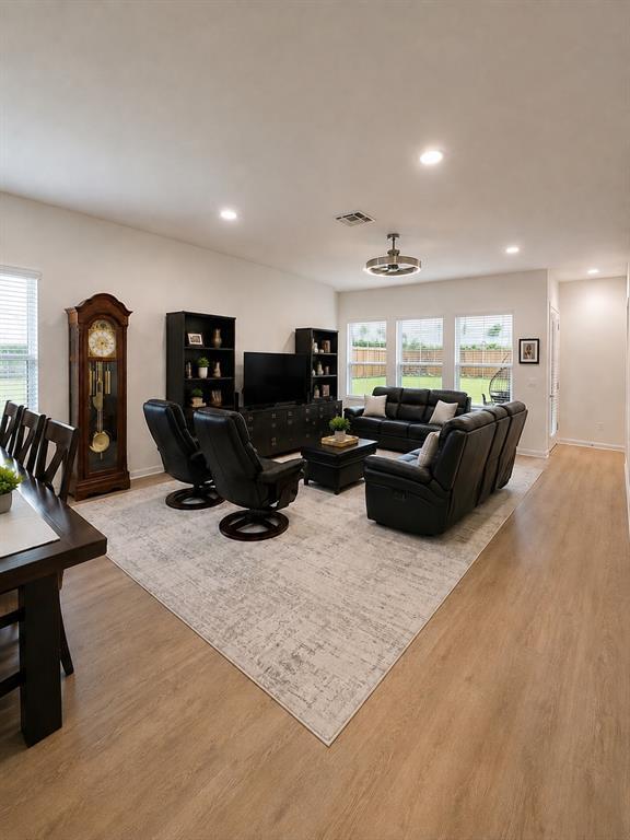 2100 Magnolia Hl Dr