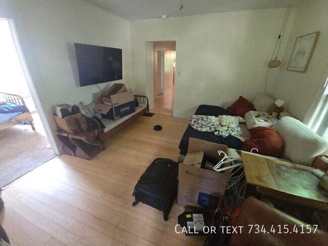 Photo - 110 E Summit- Apartamento