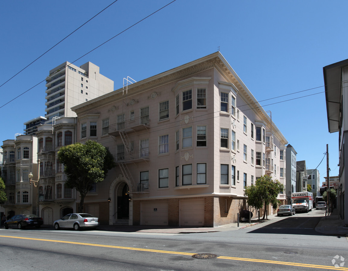 Photo - 1145 Union St Apartments