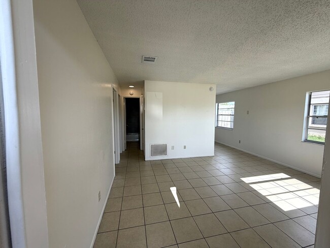 Photo - 4026/4028 61st Street West Unit 4026
