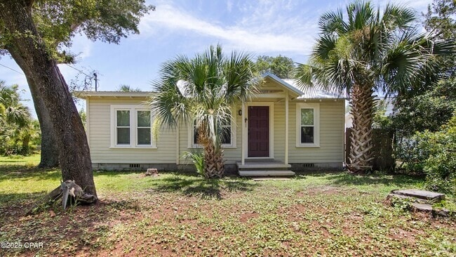 Building Photo - 4808 E 3rd St Rental