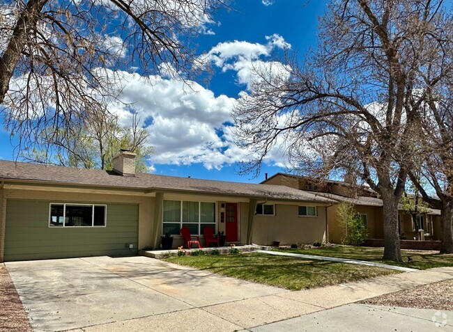 Building Photo - Charming Updated Ranch-Style Home