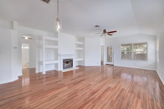 Photo - 1912 Avante Dr