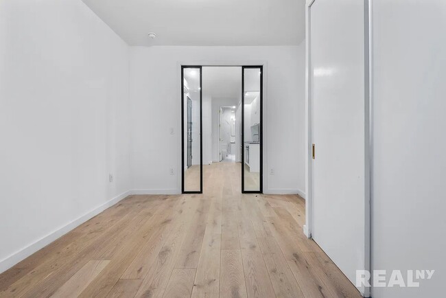 Photo - 93 Hicks St Unidad 2B