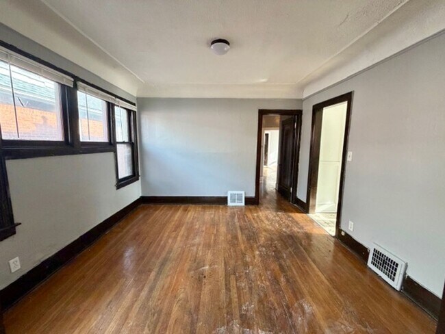 Photo - 4287 W Grand St Unit 4289 W Grand- Upper