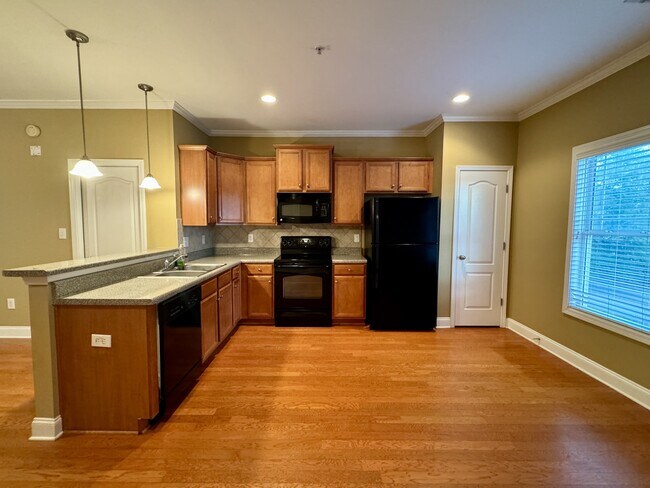 Photo - 409 Whitehall Rd