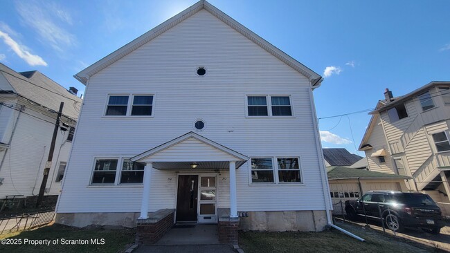 Photo - 712 Alder St Apartment