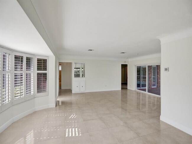 Photo - 4731 NE 26th Ave