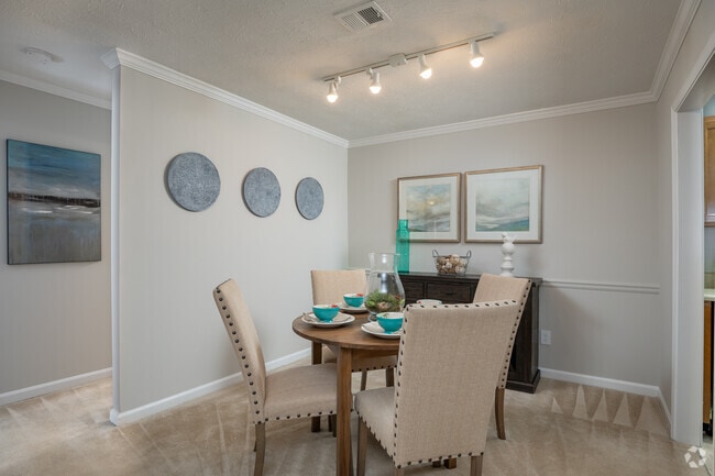 2BR, 2BA - 1,310SF - Calibre Lake