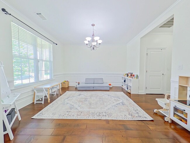 Photo - Beautiful 4 Bedroom home in Canterbury Farms!