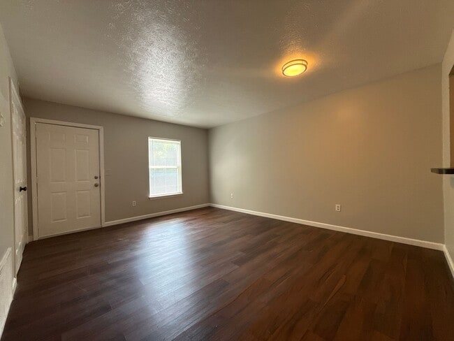 Photo - 2702 Greenwood Ave Unit 2702 Greenwood Ave #4