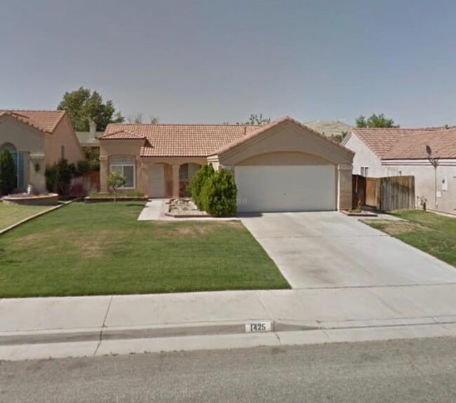 Building Photo - 1425 Ridgecrest Ct