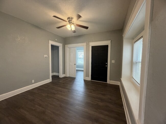 Photo - 2512 N 12 St