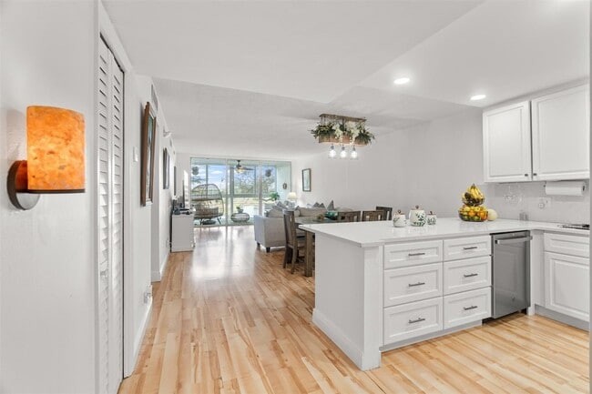 Photo - 3080 N Course Dr Unit 304